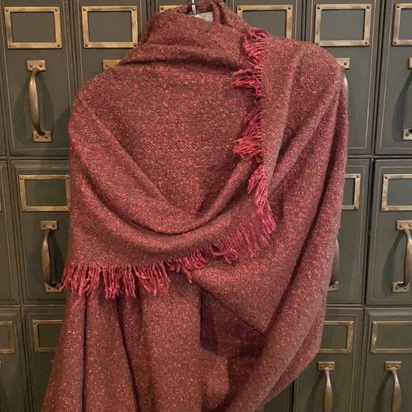 Steve Madden Scarf/Wrap - Picture 3 of 8